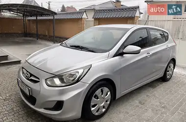 Hyundai Accent 2014