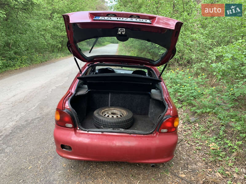 Седан Hyundai Accent 1995 в Києві