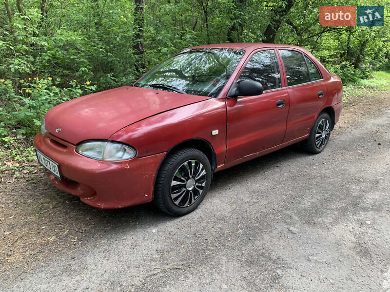 Седан Hyundai Accent 1995 в Києві