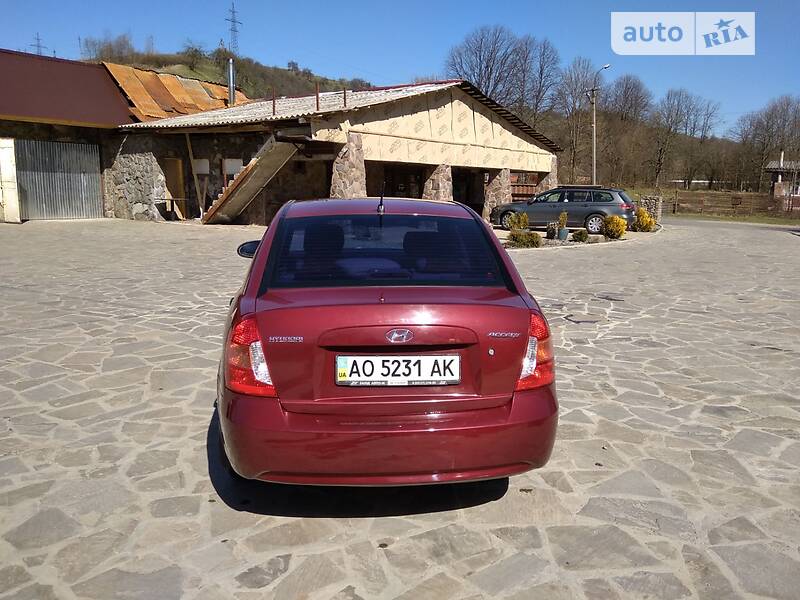 Hyundai Accent