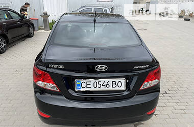 Седан Hyundai Accent 2013 в Черновцах