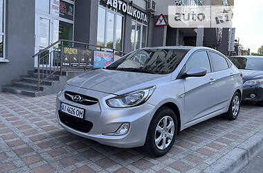 Hyundai Accent 2012