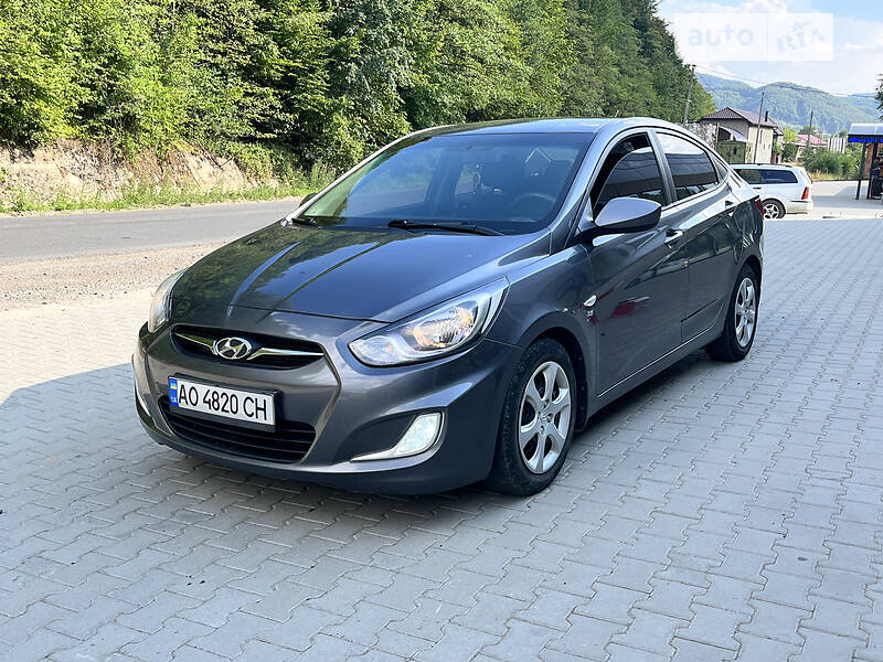 Hyundai Accent