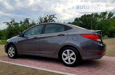 Седан Hyundai Accent 2011 в Чернігові