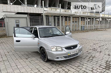 Седан Hyundai Accent 2002 в Львове