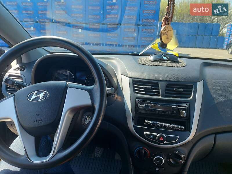 Седан Hyundai Accent 2011 в Переяславе