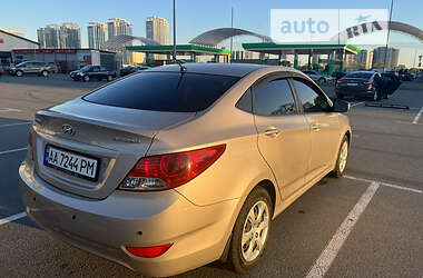 Седан Hyundai Accent 2012 в 