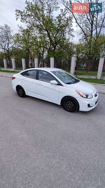 Hyundai Accent 2014
