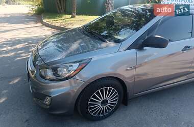 Хэтчбек Hyundai Accent 2014 в 