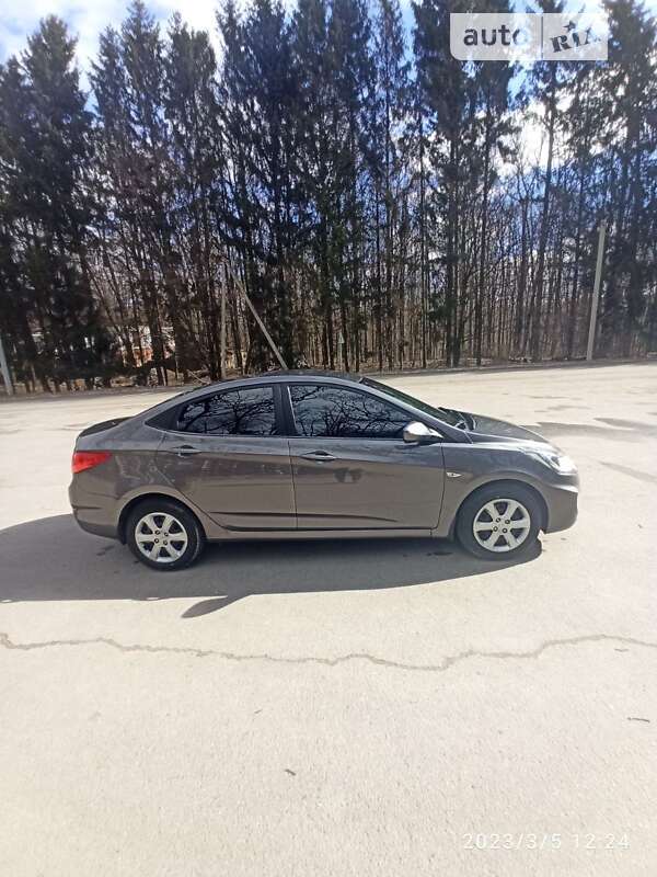Седан Hyundai Accent 2014 в Хмільнику