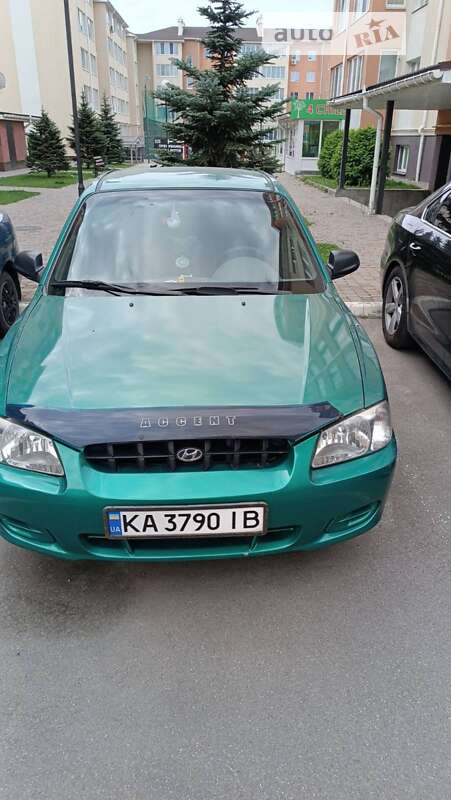 Седан Hyundai Accent 2000 в Киеве