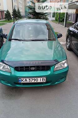 Седан Hyundai Accent 2000 в Киеве