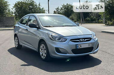 Hyundai Accent 2011 Hyundai Accent 2011