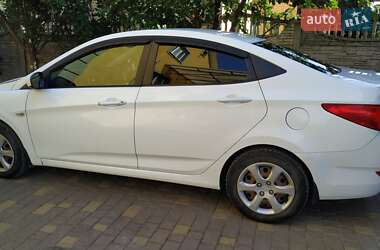 Седан Hyundai Accent 2012 в Костополе