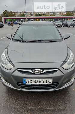 Hyundai Accent 2012 Hyundai Accent 2012