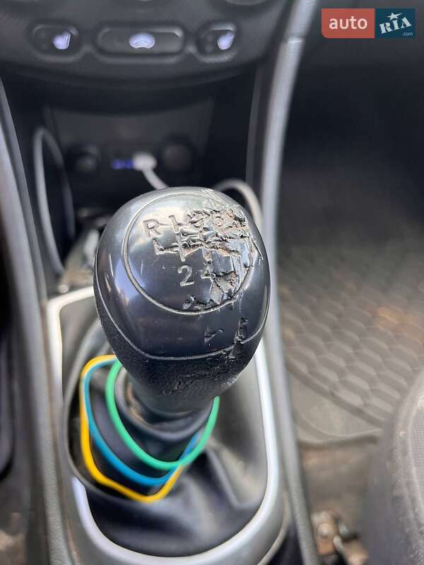 Седан Hyundai Accent 2013 в Кривому Розі