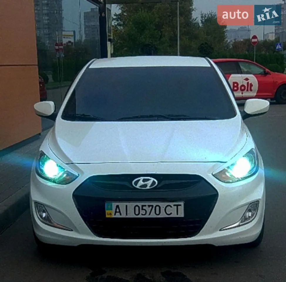2012 Hyundai Accent - мініатюра 17