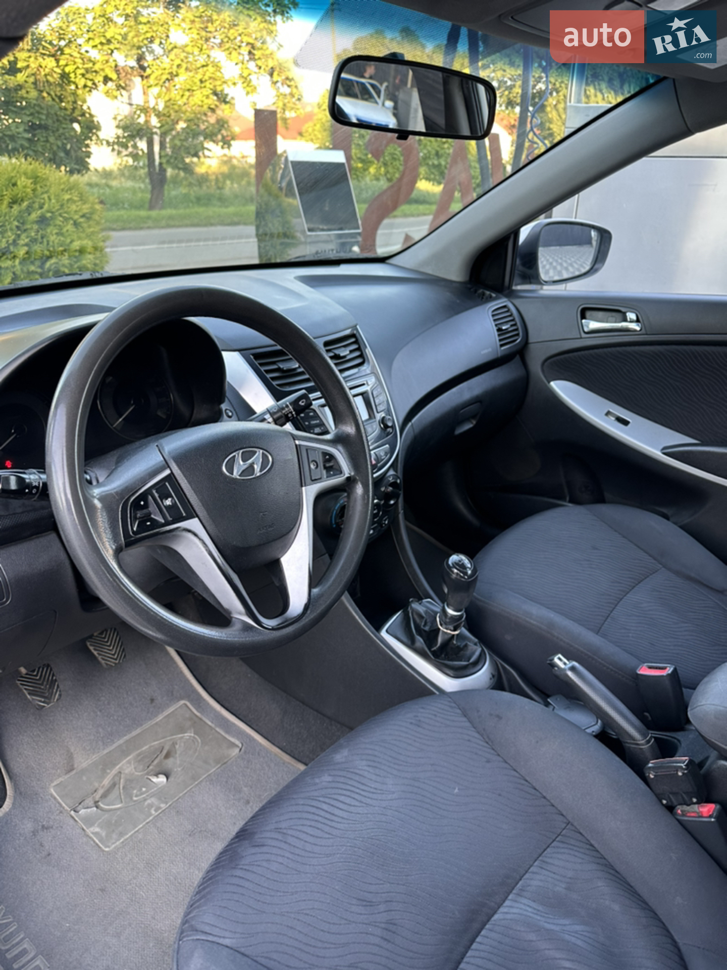2012 Hyundai Accent - мініатюра 19