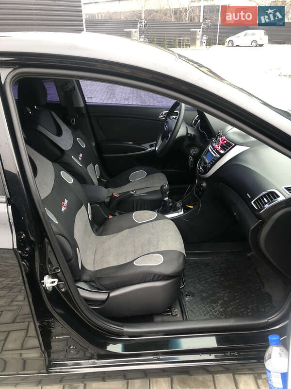 Седан Hyundai Accent 2012 в Ивано-Франковске