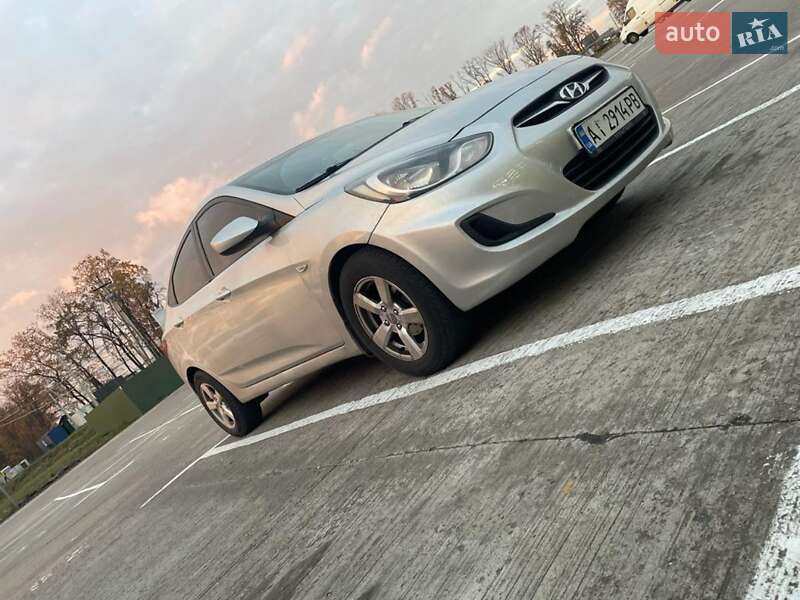 Седан Hyundai Accent 2013 в 