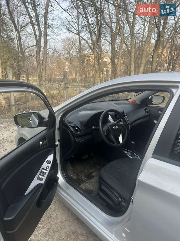 Седан Hyundai Accent 2016 в Кропивницком