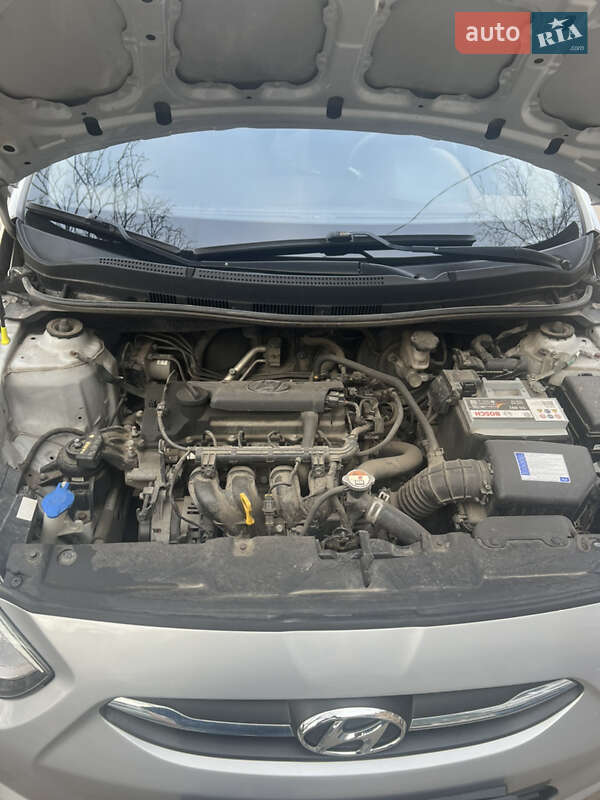 Седан Hyundai Accent 2016 в Кропивницком