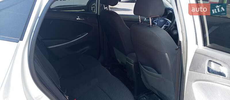 Седан Hyundai Accent 2012 в Лубнах
