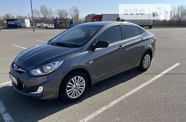 Седан Hyundai Accent 2013 в Києві