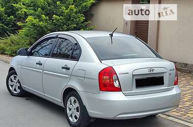 Hyundai Accent 2009
