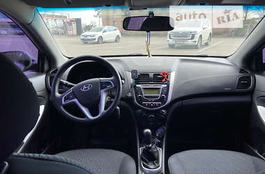 Седан Hyundai Accent 2012 в Чернігові