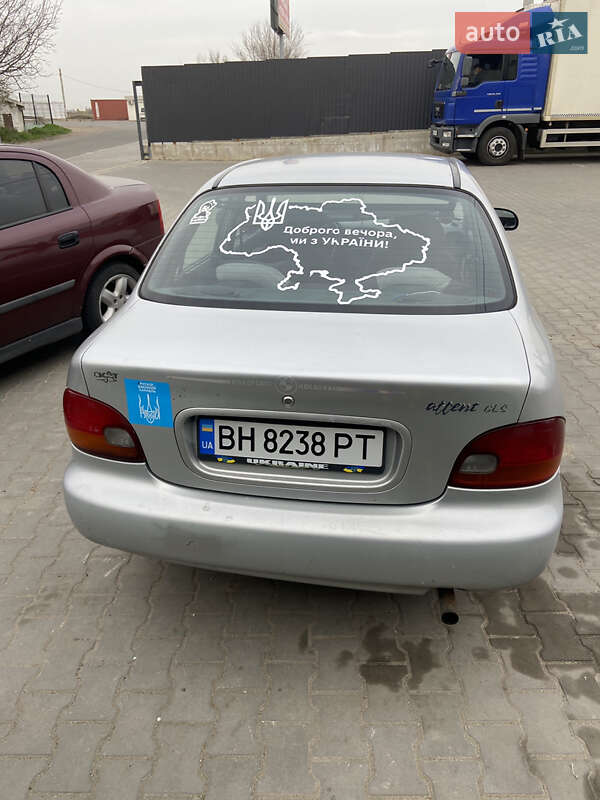 Седан Hyundai Accent 1995 в Одесі