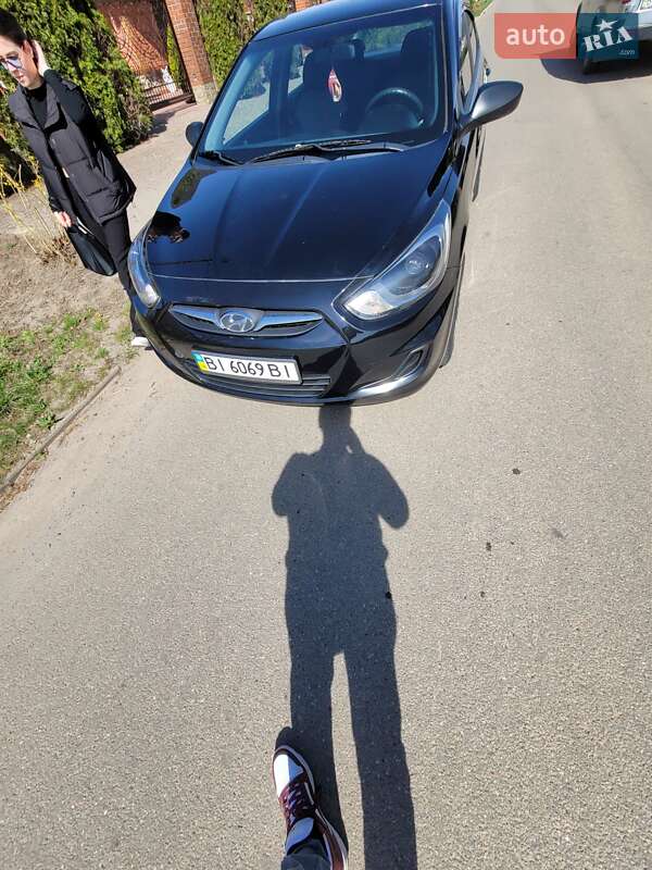Хетчбек Hyundai Accent 2011 в Києві фото 22 Хетчбек Hyundai Accent 2011 в Києві