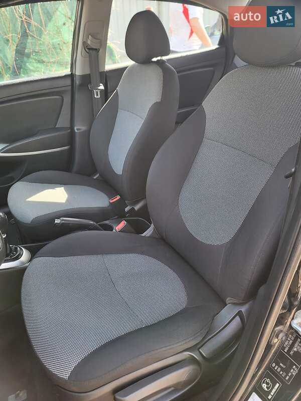 Хетчбек Hyundai Accent 2011 в Києві фото 35 Хетчбек Hyundai Accent 2011 в Києві