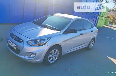 Hyundai Accent 2011