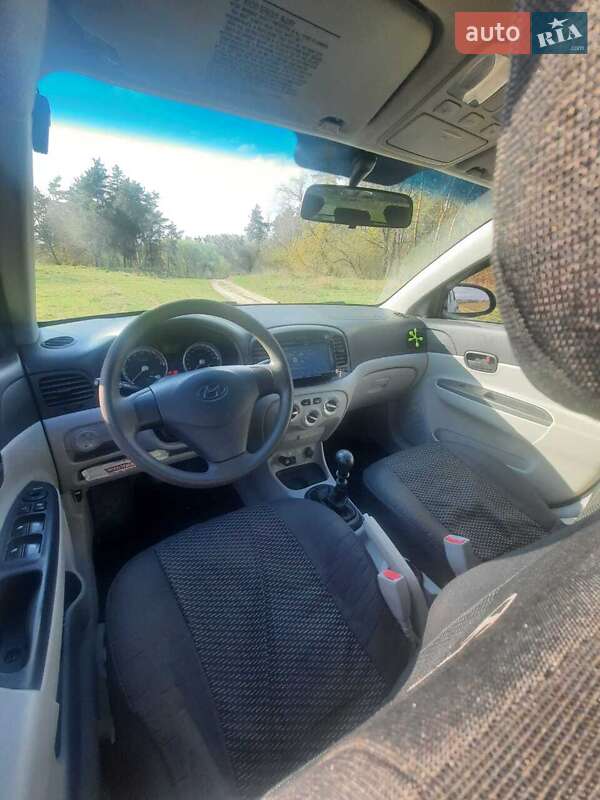 Седан Hyundai Accent 2008 в Сумах