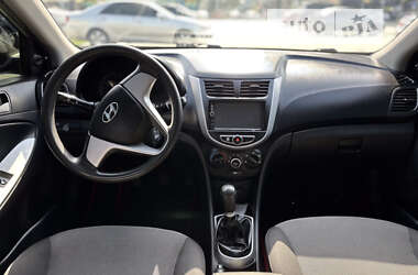 Седан Hyundai Accent 2011 в Днепре