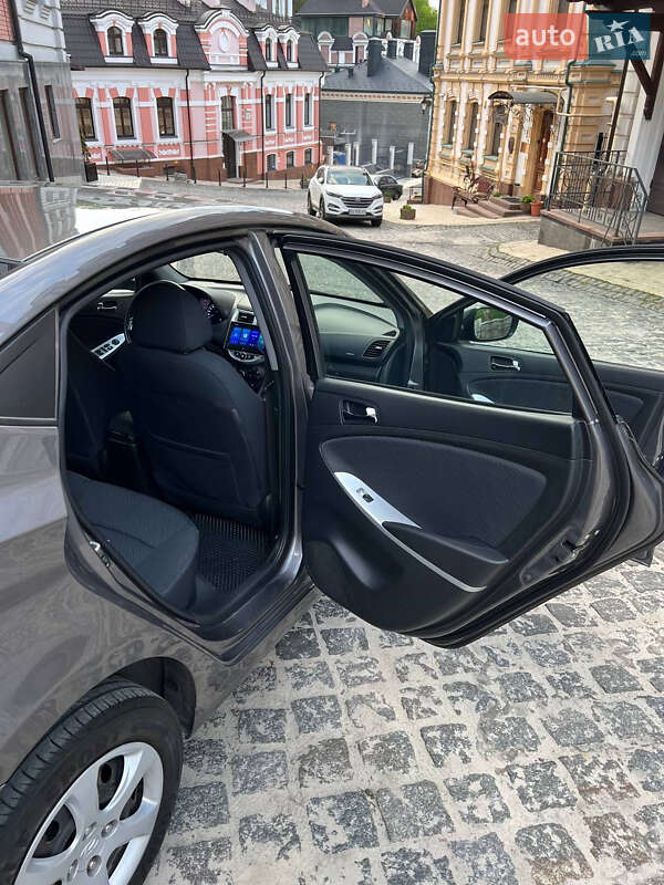 Седан Hyundai Accent 2011 в Киеве