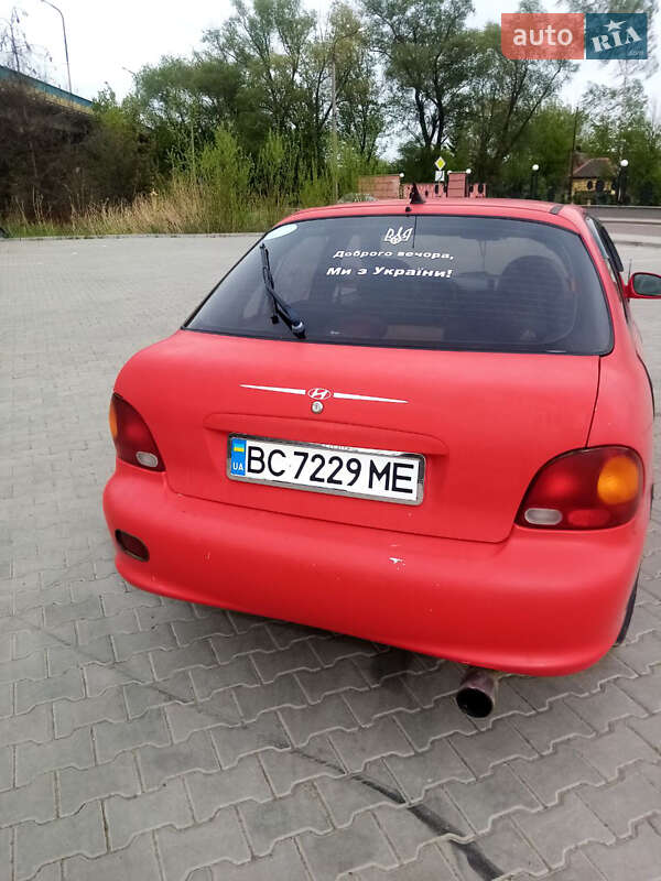 Седан Hyundai Accent 1995 в Дрогобыче