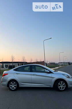 Седан Hyundai Accent 2012 в Львове