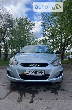 Hyundai Accent 2011