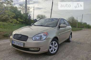 Седан Hyundai Accent 2006 в Первомайске