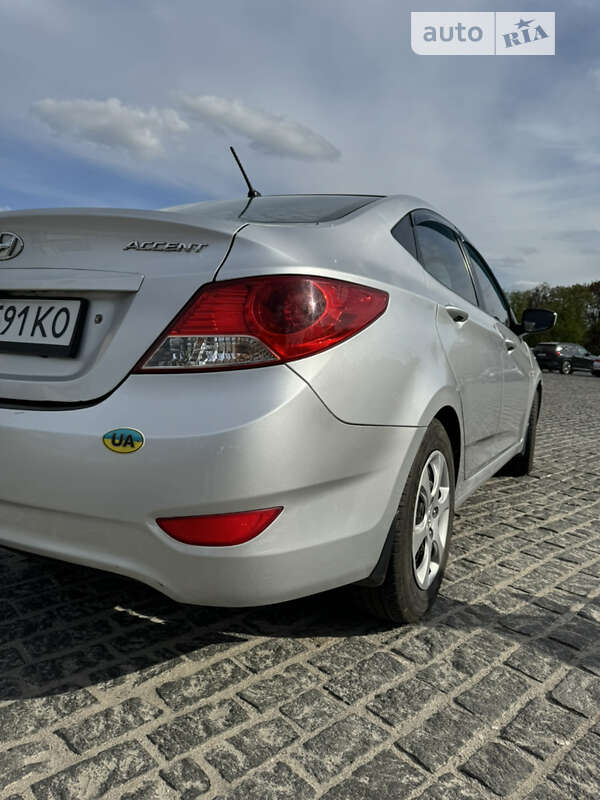 Седан Hyundai Accent 2012 в Харькове