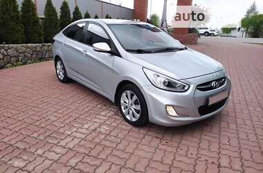 Седан Hyundai Accent 2016 в Киеве