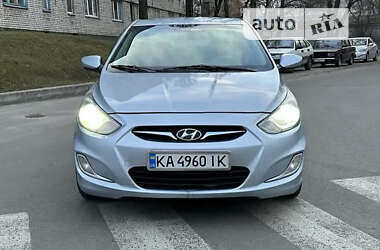 Hyundai Accent 2012