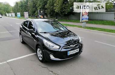 Седан Hyundai Accent 2012 в Киеве