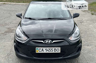 Седан Hyundai Accent 2013 в Ржищеві