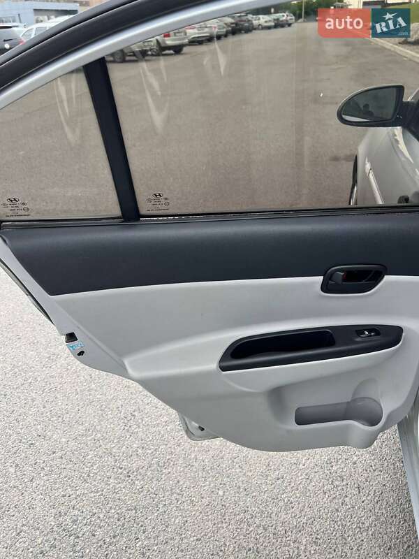 Седан Hyundai Accent 2008 в Дніпрі