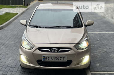 Седан Hyundai Accent 2011 в Полтаве