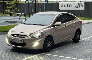 Hyundai Accent 2011