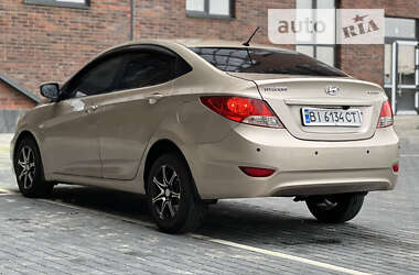 Седан Hyundai Accent 2011 в Полтаве